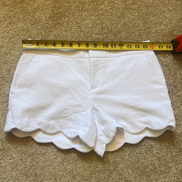 Club Monaco Textured White Scalloped Shorts 100% Cotton Size 4 - Picture 6 of 8
